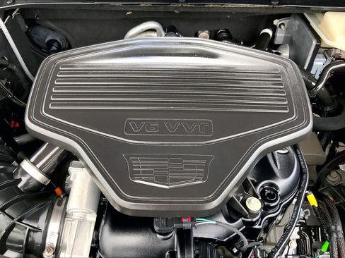 Used 2023 Cadillac XT6 Premium Luxury w/ Platinum Package FWD image 32