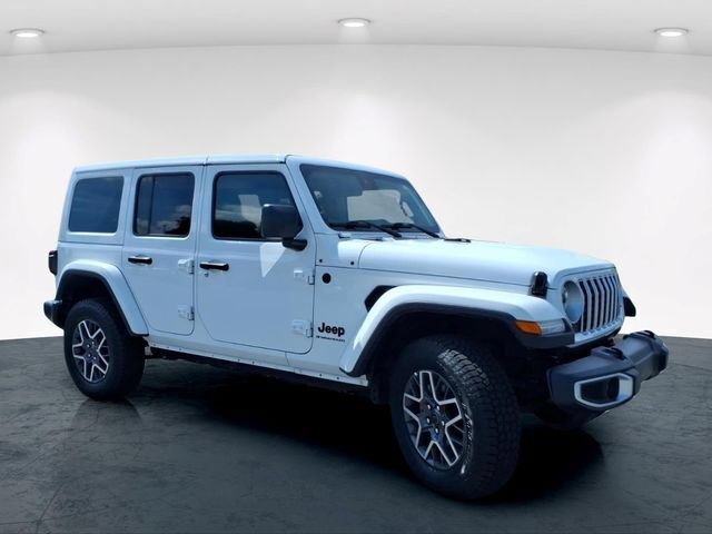 Used 2025 Jeep Wrangler Unlimited Sahara AWD/4WD image 5