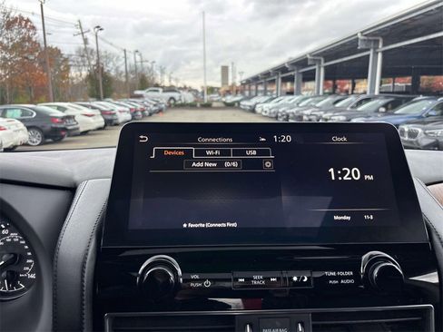 Used 2024 Nissan Armada SL w/ Captain's Chairs Package image 33