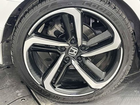 Used 2019 Honda Accord Sport image 13