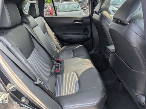 Used 2024 Toyota Corolla Cross XSE w/ Convenience Package image 14