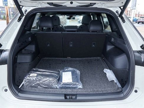 New 2026 Volkswagen Tiguan SE R-Line image 10