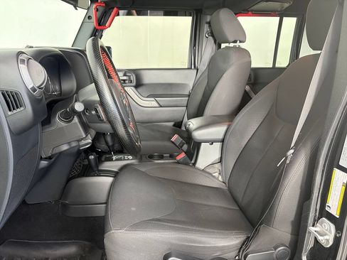 Used 2016 Jeep Wrangler Unlimited Sport AWD/4WD image 11