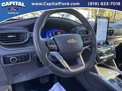 Certified 2023 Ford Explorer Platinum w/ Technology Package image 24