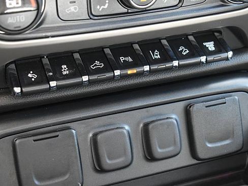 Used 2017 GMC Sierra 2500 Denali w/ Duramax Plus Package image 29