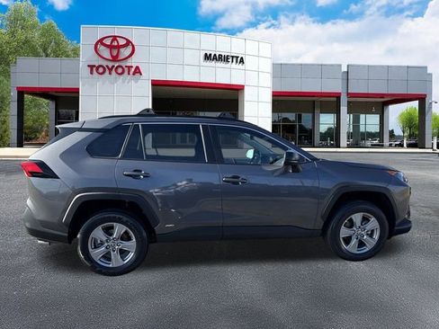 Certified 2022 Toyota RAV4 LE image 30