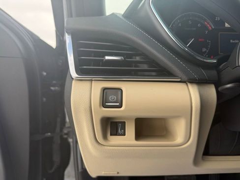 Certified 2023 Cadillac CT5 Luxury w/ Sun And Sound Package image 21