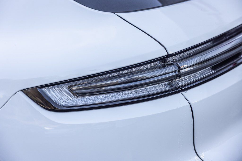 Certified 2025 Porsche Cayenne E-Hybrid AWD/4WD image 27