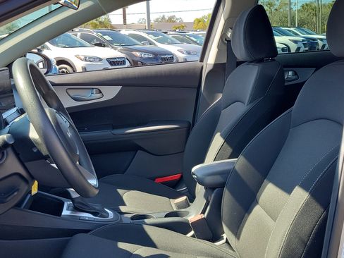 Used 2024 Kia Forte LXS w/ LXS Technology Package image 21