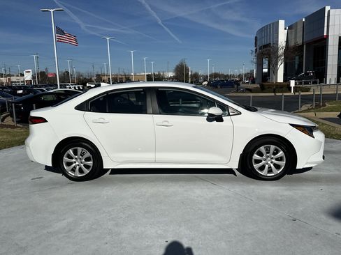 Certified 2025 Toyota Corolla LE image 11