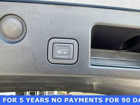 New 2026 Chevrolet Equinox LT w/ Convenience Package II FWD image 32