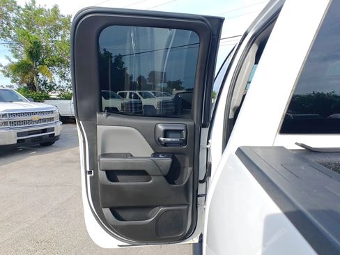 Used 2018 Chevrolet Silverado 1500 Custom w/ Rally 1 Edition RWD image 15