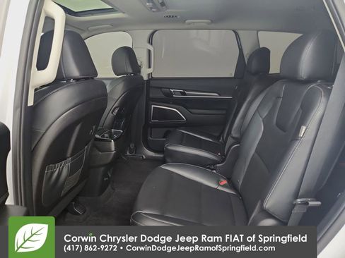 Used 2025 Kia Telluride S AWD/4WD image 32
