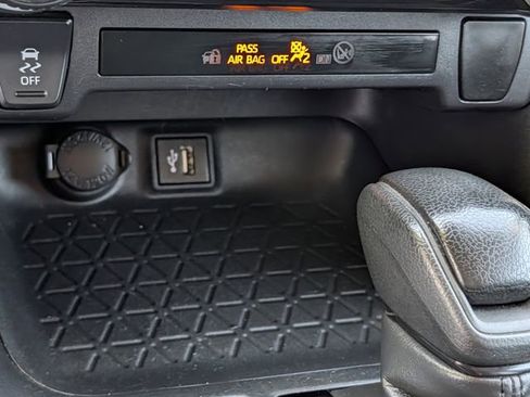 Used 2024 Toyota RAV4 XLE AWD/4WD image 16