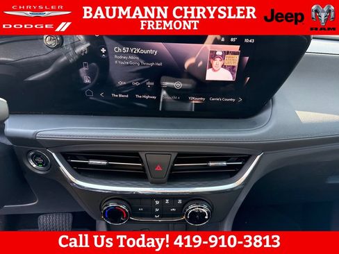 Used 2025 Buick Encore GX Preferred FWD image 18