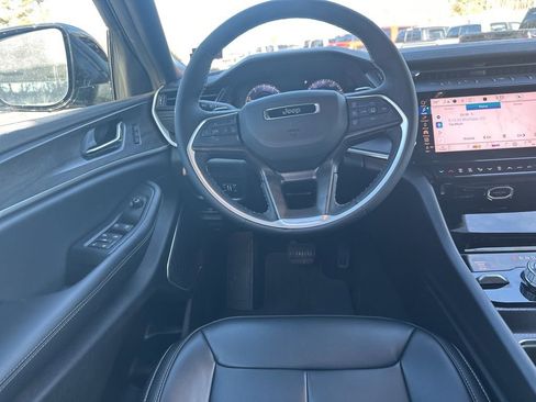 New 2026 Jeep Grand Cherokee Limited w/ Limited Altitude Package AWD/4WD image 14