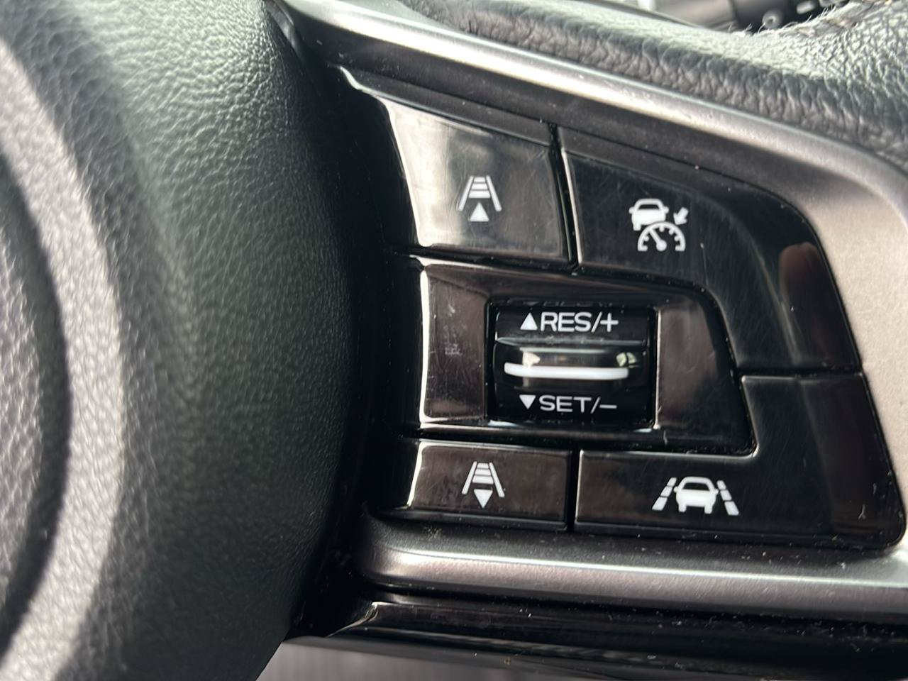 Used 2018 Subaru Outback 2.5i Limited AWD/4WD image 25