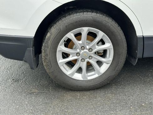 Used 2020 Chevrolet Equinox LT image 36