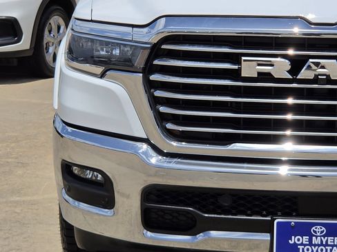 Used 2025 RAM 1500 Laramie AWD/4WD image 5