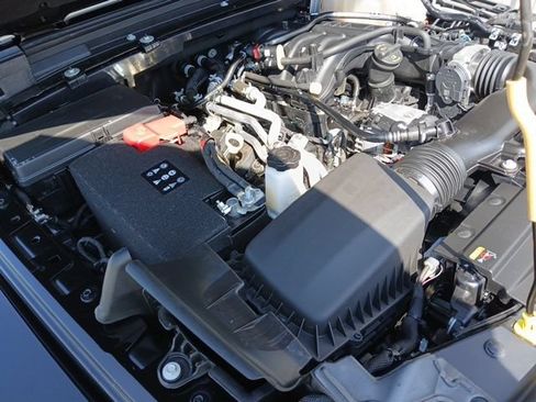 Used 2023 Jeep Gladiator Sport AWD/4WD image 60