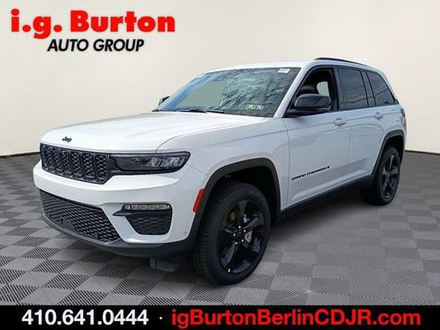 New 2025 Jeep Grand Cherokee Limited w/ Luxury Tech Group II image 2