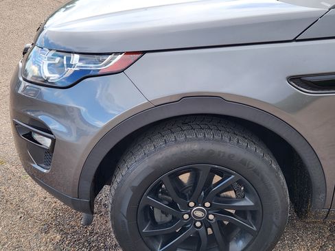 Used 2018 Land Rover Discovery Sport SE AWD/4WD image 6