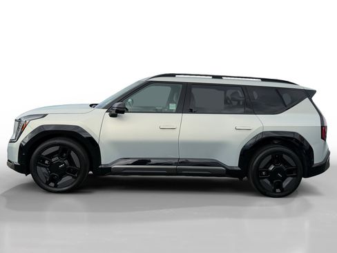 Certified 2024 Kia EV9 GT-Line image 2