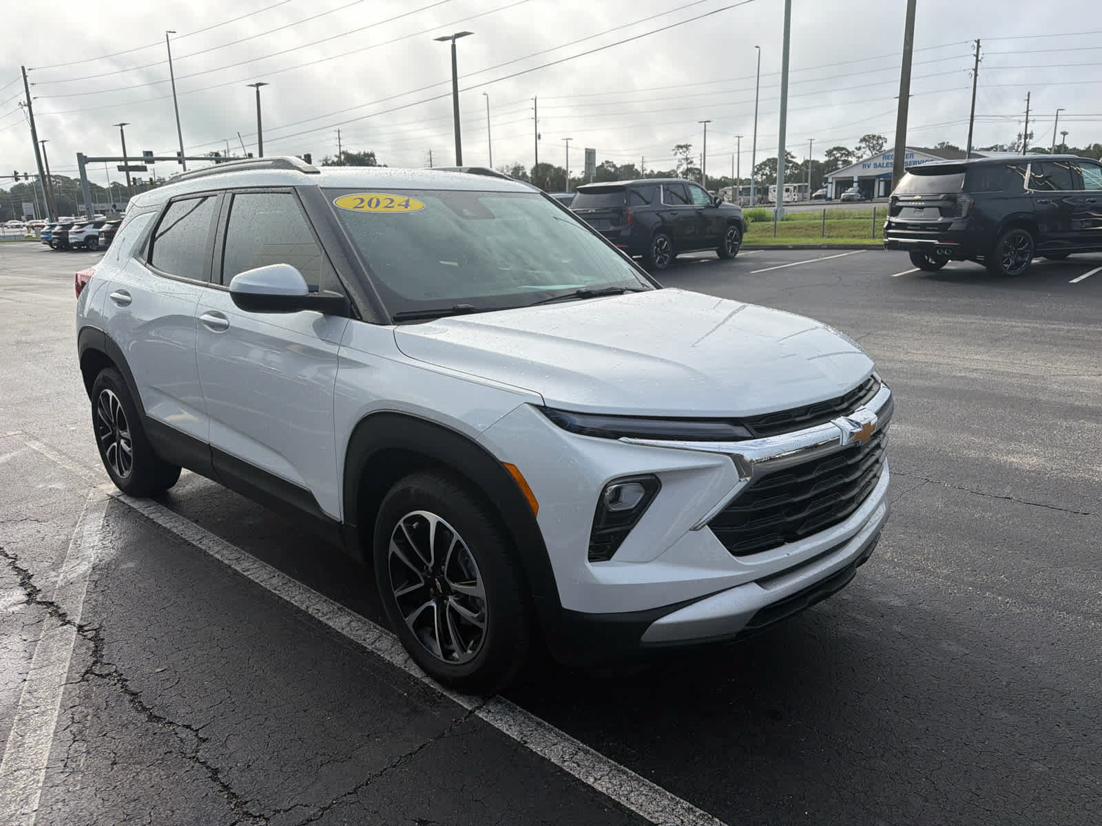 Used 2024 Chevrolet TrailBlazer LT w/ Driver Confidence Package FWD image 8