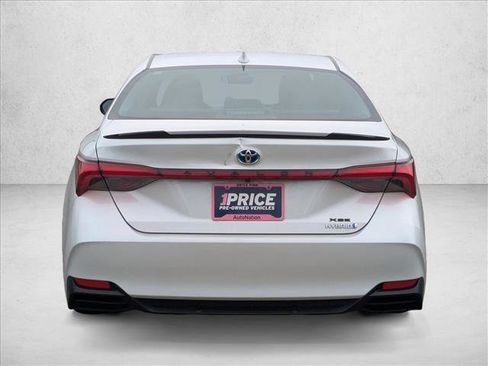 Used 2020 Toyota Avalon XSE w/ All Weather Liner Package image 6