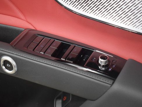 Used 2024 Maserati Grecale Trofeo image 37