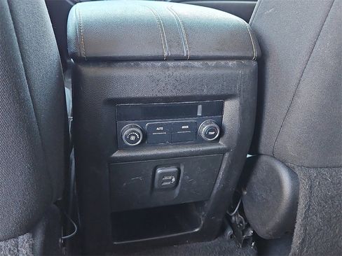 Used 2020 Chevrolet Traverse LS image 18