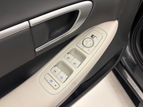 Used 2025 Hyundai Sonata SEL FWD image 26