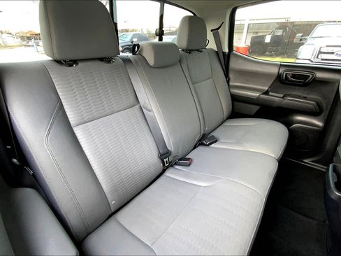 Used 2019 Toyota Tacoma SR AWD/4WD image 26