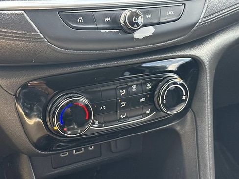 Used 2021 Buick Encore GX Preferred w/ Cold Weather Comfort Package FWD image 29