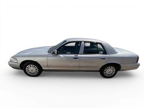 Used 2007 Mercury Grand Marquis LS RWD image 2