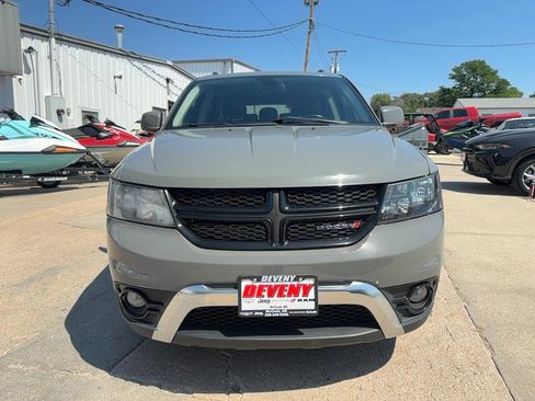 Used 2020 Dodge Journey Crossroad w/ Popular Equipment Group FWD image 3