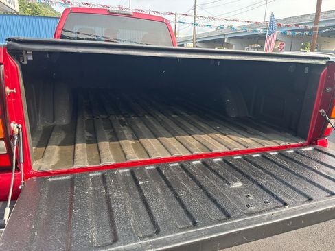 Used 2005 GMC Sierra 1500 SLE w/ Light Duty Power Package image 5