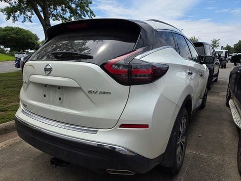 Used 2022 Nissan Murano SV AWD/4WD image 2