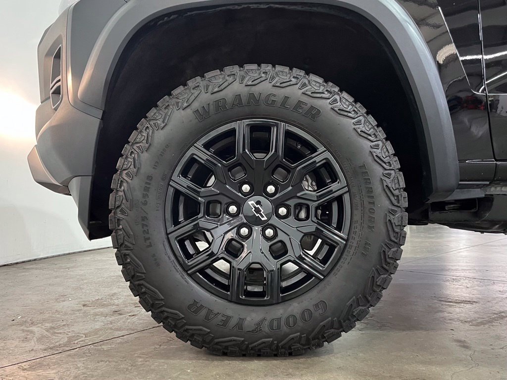 Certified 2025 Chevrolet Colorado Trail Boss AWD/4WD image 14