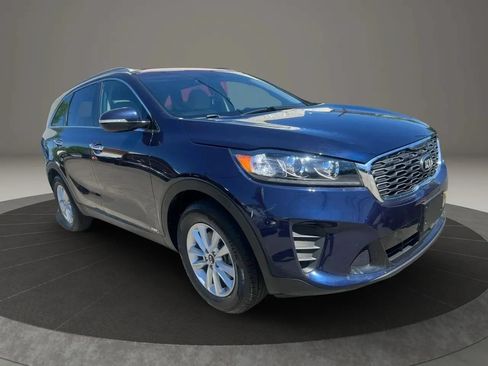 Used 2020 Kia Sorento LX w/ LX I4 Convenience Package AWD/4WD image 3