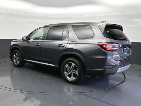 Used 2023 Honda Pilot EX-L image 8