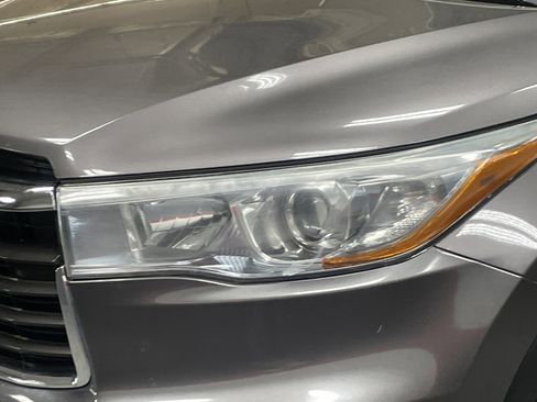 Used 2016 Toyota Highlander Limited FWD image 6