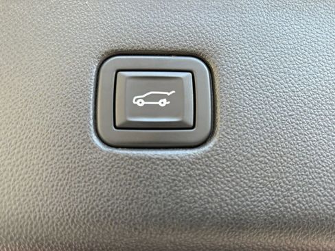 Used 2021 Chevrolet Blazer RS w/ Enhanced Convenience Package FWD image 10