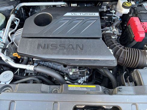 Used 2025 Nissan Rogue SV FWD image 35