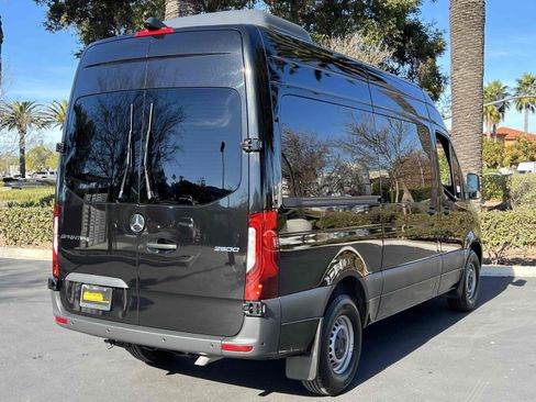 Used 2023 Mercedes-Benz Sprinter 2500 image 21