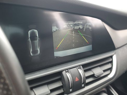 Used 2022 Alfa Romeo Giulia Veloce image 27