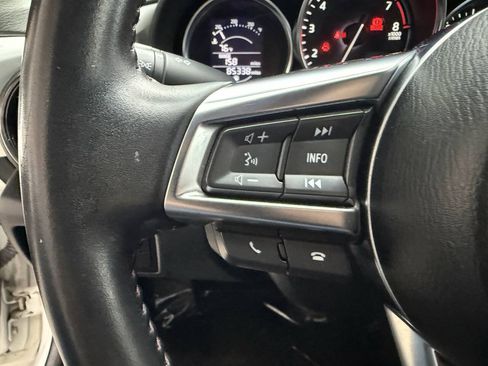 Used 2016 MAZDA MX-5 Miata Club RWD image 19