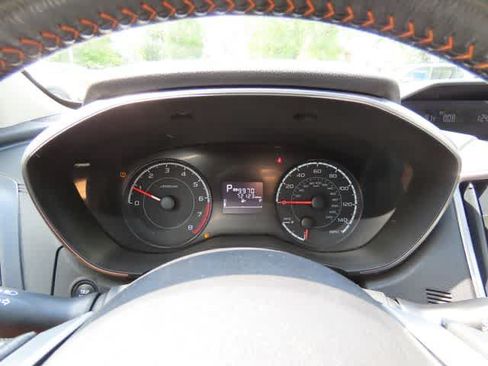Used 2019 Subaru Crosstrek 2.0i Premium w/ Moonroof Package AWD/4WD image 25
