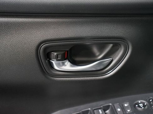 Used 2025 Honda HR-V LX image 29