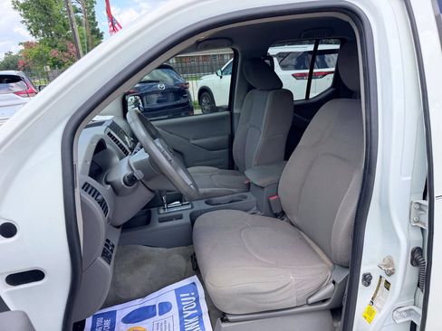 Used 2017 Nissan Frontier SV AWD/4WD image 9